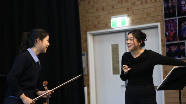 Old Girl Emily Sun (2009) Presents Violin Masterclass