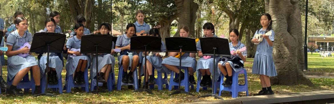 Ukestra in Burwood Park