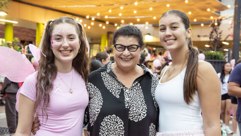 Girls’ Night In – A Wonderful Evening of Community, Creativity and Giving