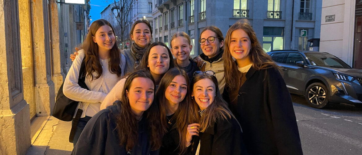 Five Year 10 students return from their exchange in France