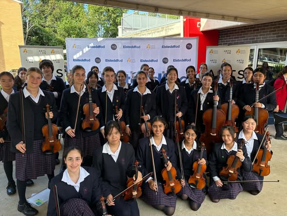 2nd place at SCS Eisteddfod: Extension Amadeus String Ensemble and College String Ensemble