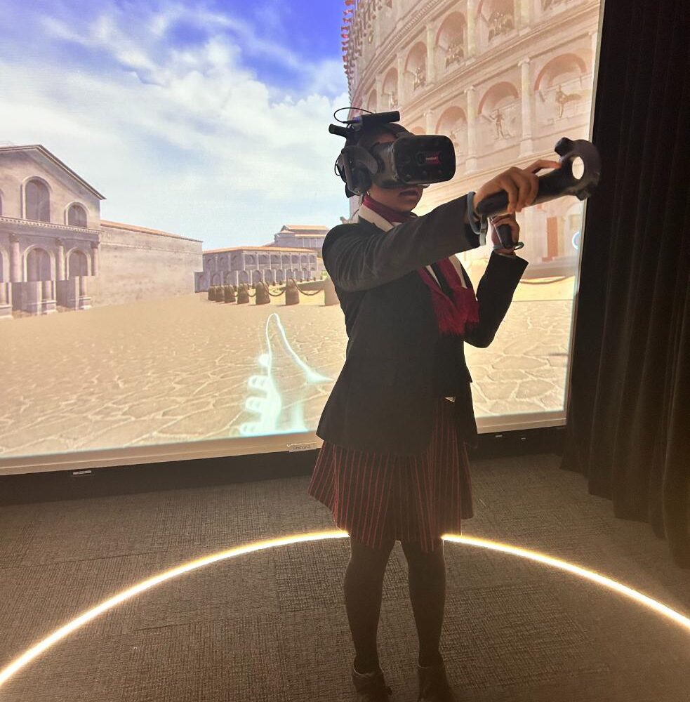 History Club AI Lunchtime Learning in the Lumination Labs