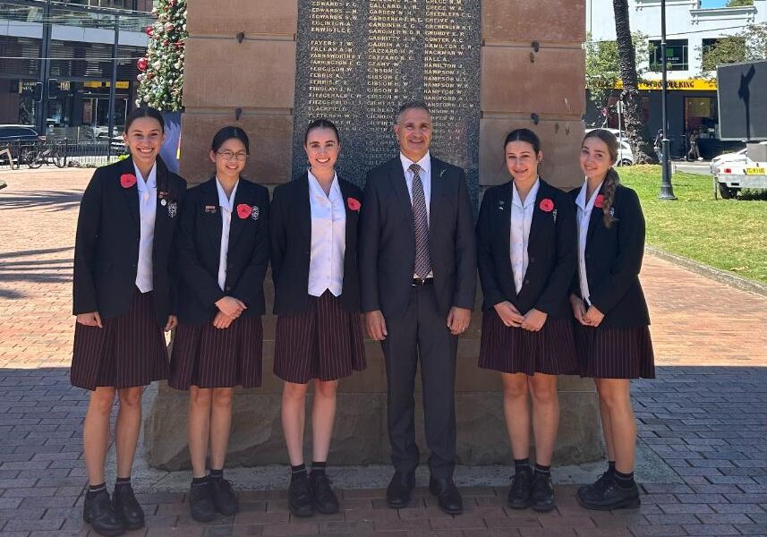 Santa Sabina College Remembrance Day commemorations