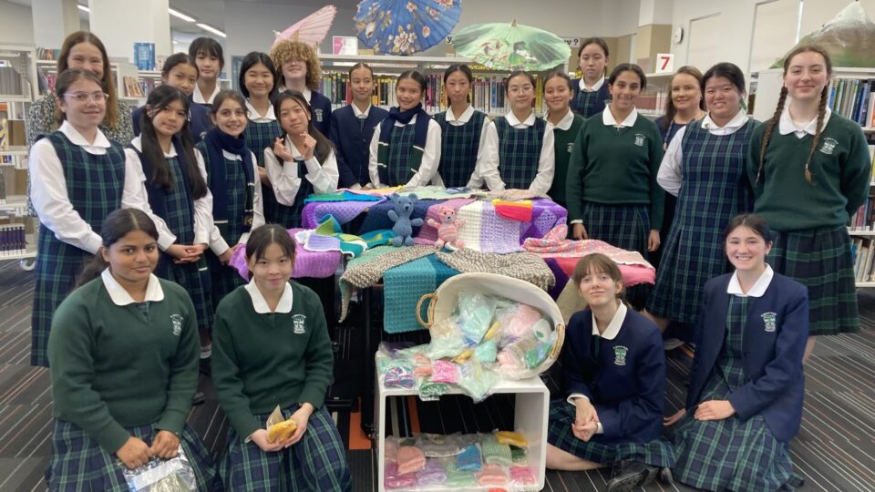 Knitting for the Children’s Hospital
