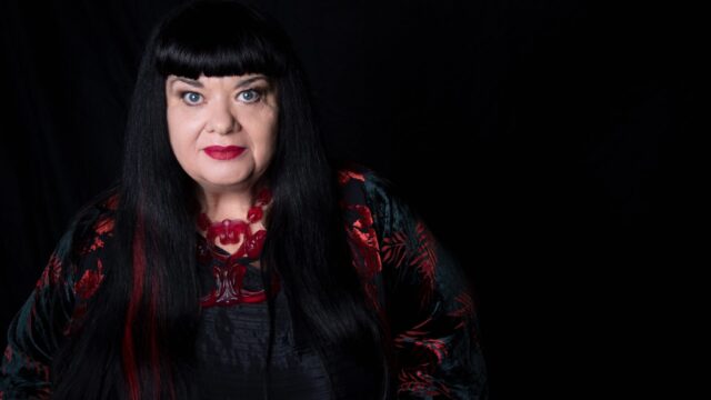 Lynette Wallworth – Edge of Life